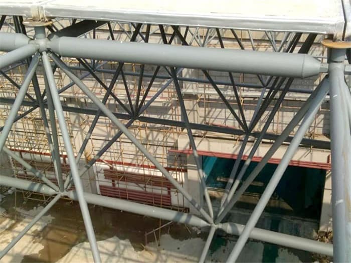 本溪公安局网架天基板屋面